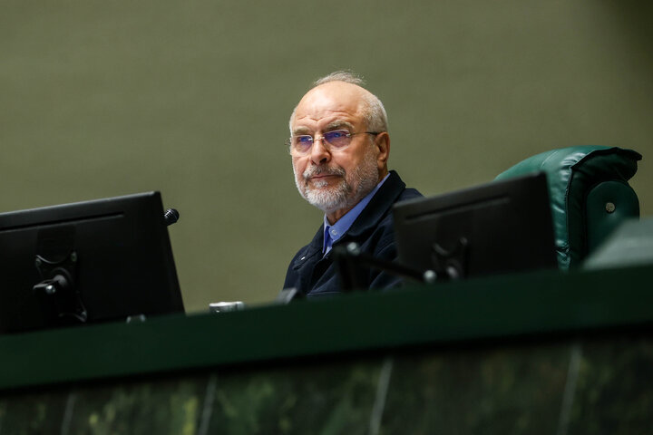 جلسه غیرعلنی نظارتی مجلس با حضور تیم اقتصادی دولت