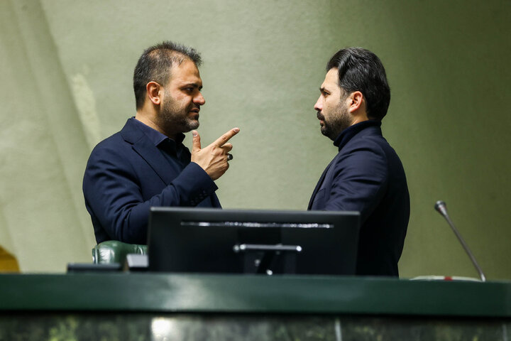 جلسه غیرعلنی نظارتی مجلس با حضور تیم اقتصادی دولت