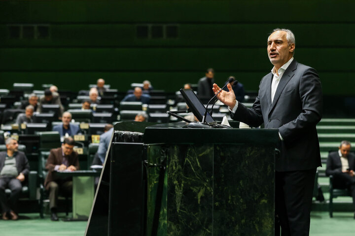 جلسه غیرعلنی نظارتی مجلس با حضور تیم اقتصادی دولت