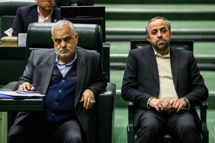 جلسه غیرعلنی نظارتی مجلس با حضور تیم اقتصادی دولت