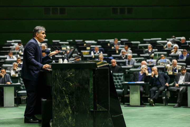 جلسه غیرعلنی نظارتی مجلس با حضور تیم اقتصادی دولت