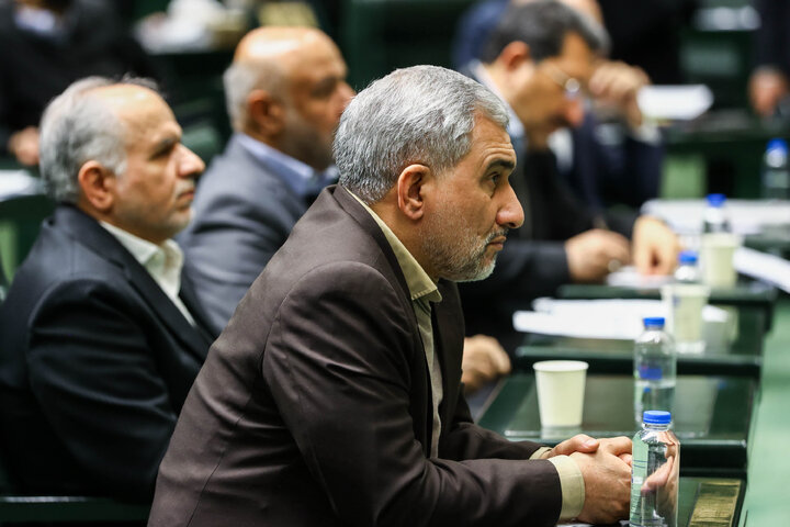 جلسه غیرعلنی نظارتی مجلس با حضور تیم اقتصادی دولت