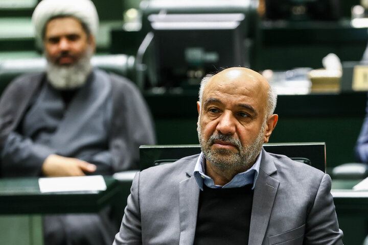 جلسه غیرعلنی نظارتی مجلس با حضور تیم اقتصادی دولت