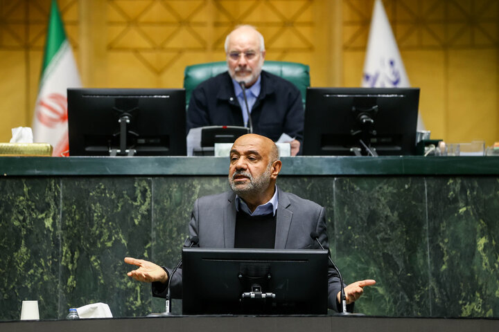 جلسه غیرعلنی نظارتی مجلس با حضور تیم اقتصادی دولت