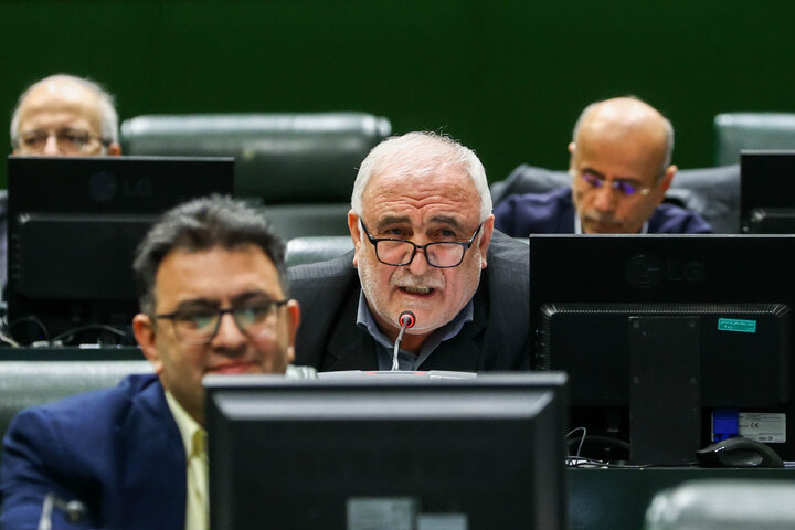 جلسه غیرعلنی نظارتی مجلس با حضور تیم اقتصادی دولت