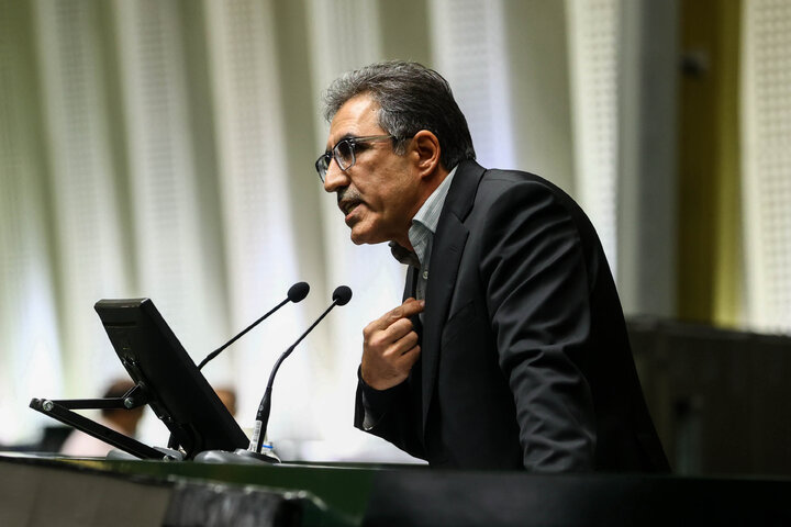 جلسه غیرعلنی نظارتی مجلس با حضور تیم اقتصادی دولت