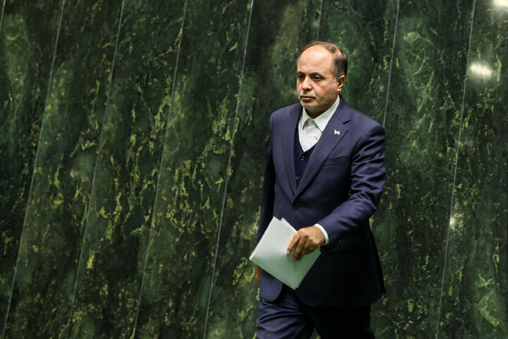 جلسه غیرعلنی نظارتی مجلس با حضور تیم اقتصادی دولت