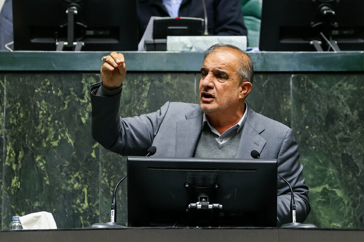 جلسه غیرعلنی نظارتی مجلس با حضور تیم اقتصادی دولت