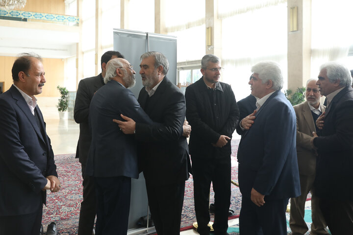 مراسم ختم مادر روح اله نجابت نماینده شیراز