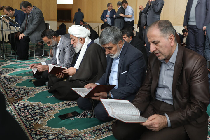 مراسم ختم مادر روح اله نجابت نماینده شیراز