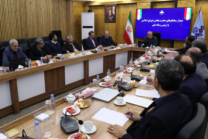 دیدار سخنگویان کمیسیون های مجلس با رئیس صدا و سیما