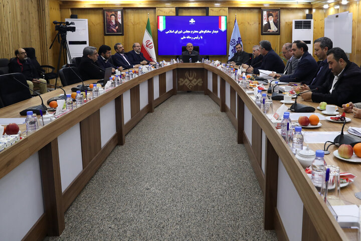 دیدار سخنگویان کمیسیون های مجلس با رئیس صدا و سیما