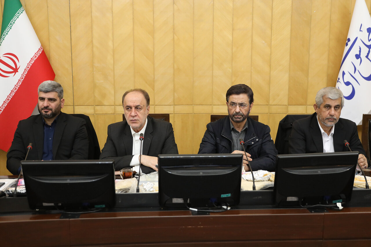 نشست هم اندیشی اجرای سیاست های کلی مقام معظم رهبری