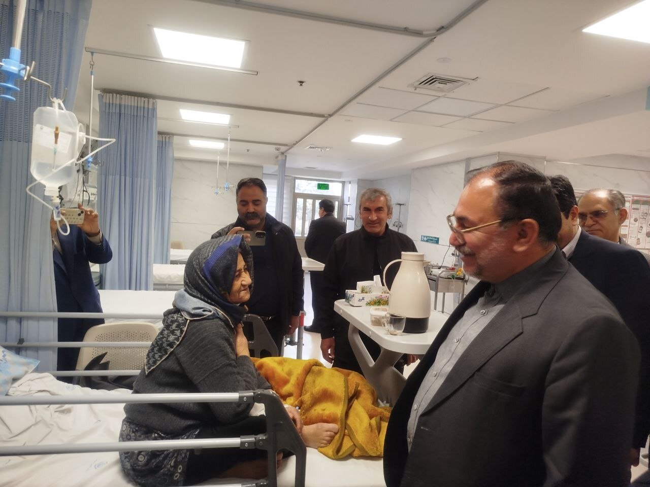 بازدید پاکمهر از روستای جوزک و بررسی برنامههای توسعه ای/ بررسی روند توسعه خدمات تشخیصی در جریان بازدید از بیمارستان تأمین اجتماعی