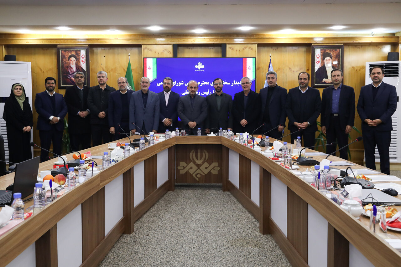 سخنگوهای مجلس: ضرورت تقویت ارتباط رسانه ملی و مجلس با رویکرد امیدآفرینی/ جبلی: آمادگی صداوسیما برای پخش زنده جلسات کمیسیونها و دیدارهای نمایندگان با مردم از شبکههای استانی