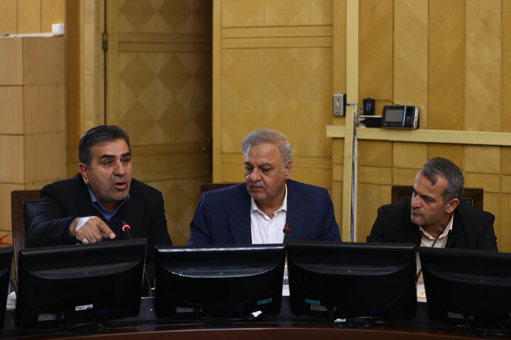 نشست چهارشنبه 3 دی ماه نمایندگان با وزیر امور اقتصادی