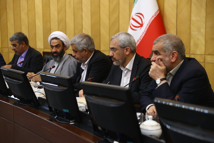 نشست چهارشنبه 3 دی ماه نمایندگان با وزیر امور اقتصادی