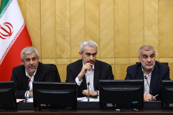 نشست چهارشنبه 3 دی ماه نمایندگان با وزیر امور اقتصادی