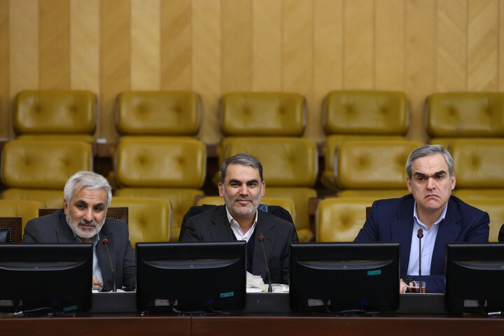 نشست چهارشنبه 3 دی ماه نمایندگان با وزیر امور اقتصادی