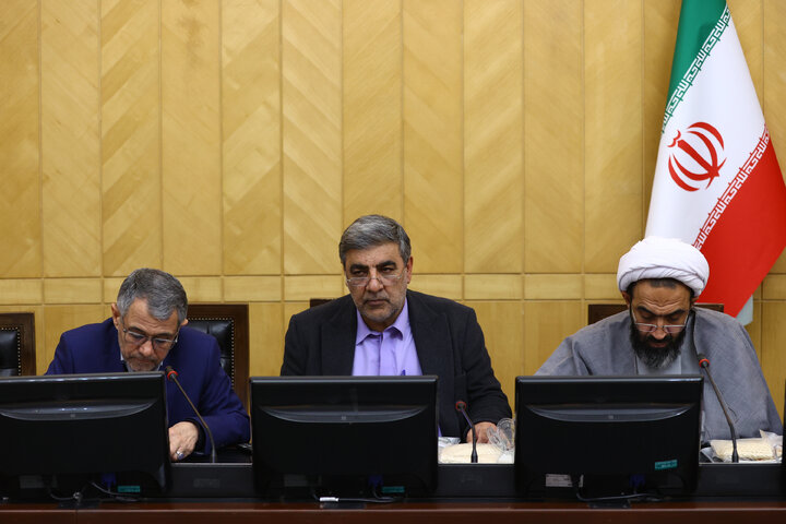 نشست چهارشنبه 3 دی ماه نمایندگان با وزیر امور اقتصادی