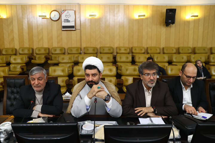 نشست چهارشنبه 3 دی ماه نمایندگان با وزیر امور اقتصادی