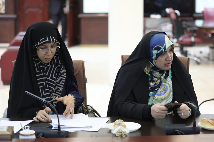 نشست اعضای فراکسیون زنان با وزیر راه و شهرسازی