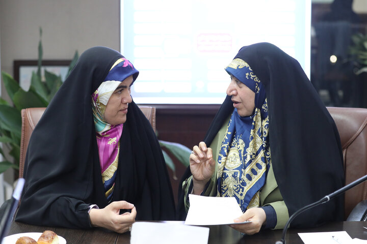 نشست اعضای فراکسیون زنان با وزیر راه و شهرسازی