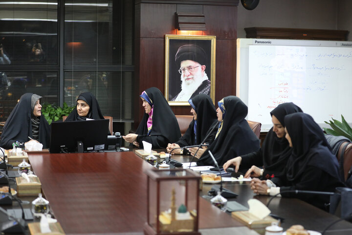 نشست اعضای فراکسیون زنان با وزیر راه و شهرسازی