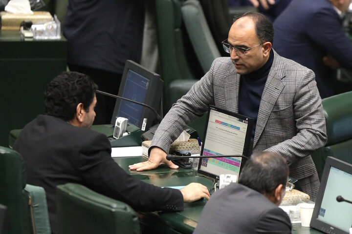 نشست علنی ۳ دی‌ ماه مجلس شورای اسلامی