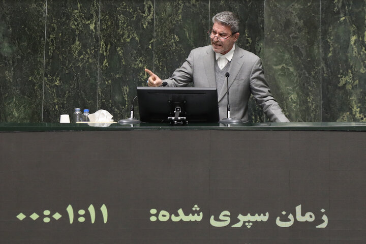 ناطقان میان دستور جلسه علنی ۳ دی ماه مجلس شورای اسلامی