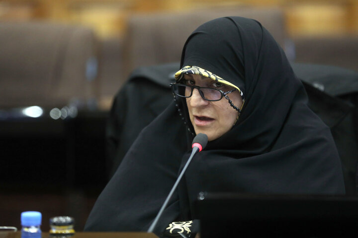 دیدار اعضای فراکسیون زنان مجلس با فرمانده ارتش