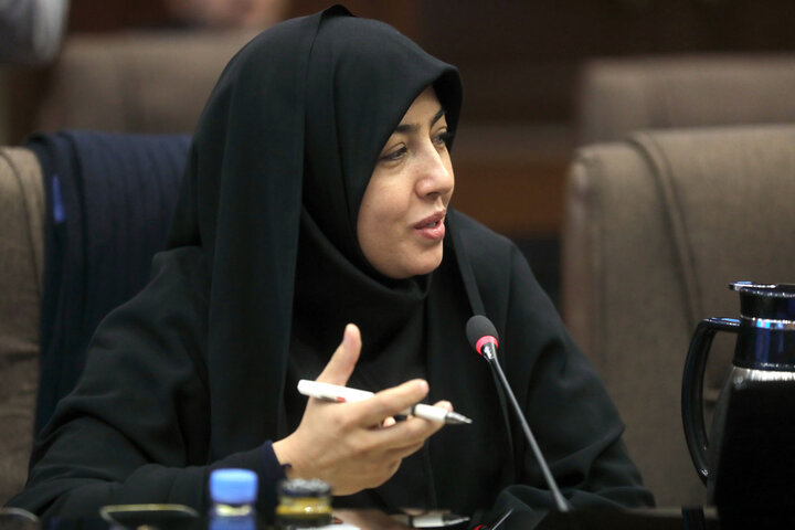 دیدار اعضای فراکسیون زنان مجلس با فرمانده ارتش