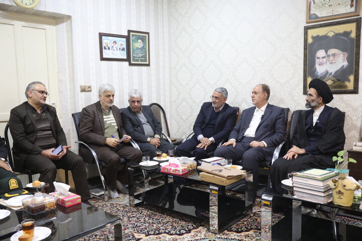 دیدار حاجی بابایی با امام جمعه کاشان و مسئولان کاشان