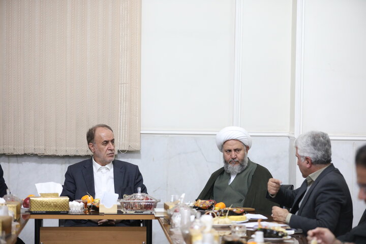 دیدار حاجی بابایی با فرماندار و مسئولان شهرستان آران و بیدگل