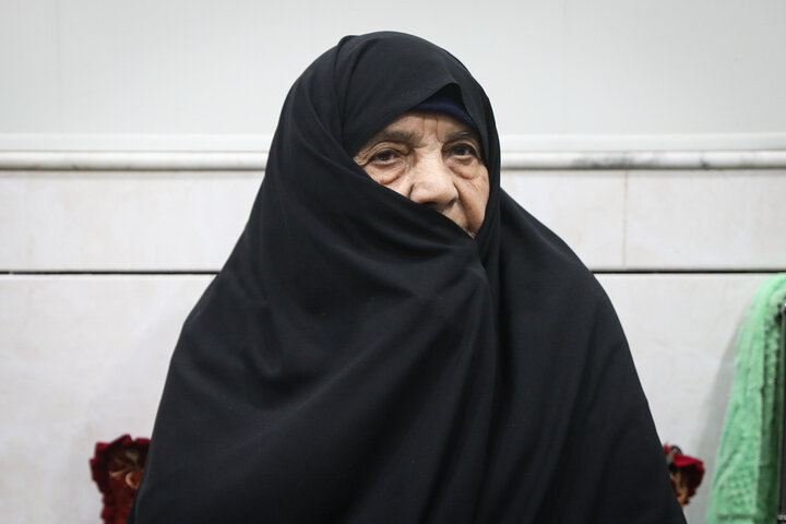 دیدار حاجی بابایی با خانواده شهیدان اربابی در آران و بیدگل