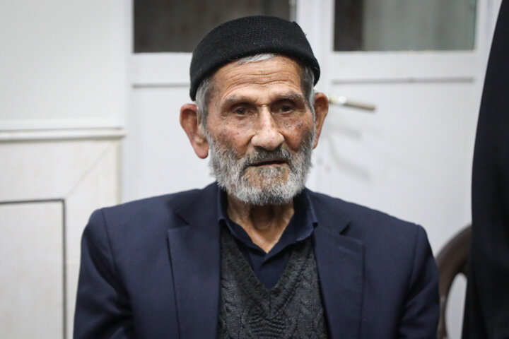 دیدار حاجی بابایی با خانواده شهیدان اربابی در آران و بیدگل