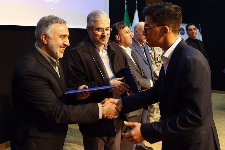 همایش تجلیل از برگزیدگان استان تهران بیست و دومین المپیاد ملی مهارت