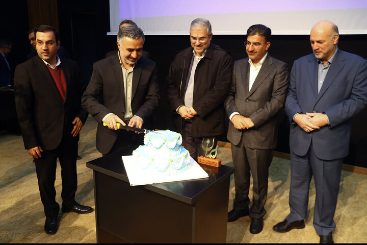 همایش تجلیل از برگزیدگان استان تهران بیست و دومین المپیاد ملی مهارت