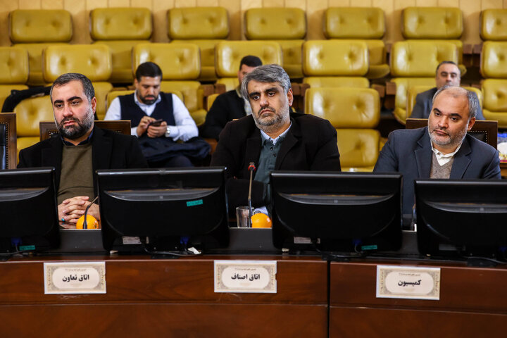 نشست جمعی از اعضای کمیسیون تلفیق لایحه بودجه سال ۱۴۰۵ با دکتر قالیباف رئیس مجلس