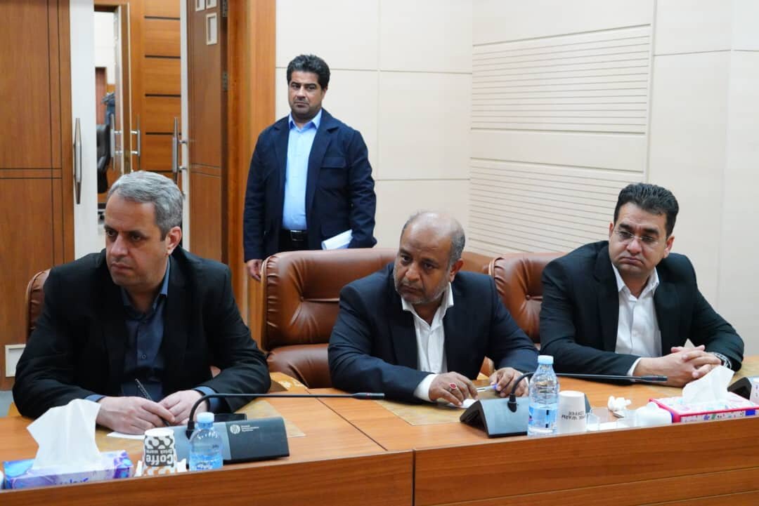 پیگیری مصوبات سفر کمیسیون امنیت ملی به هرمزگان در دیدار نمایندگان مجلس با مسئولان استانی