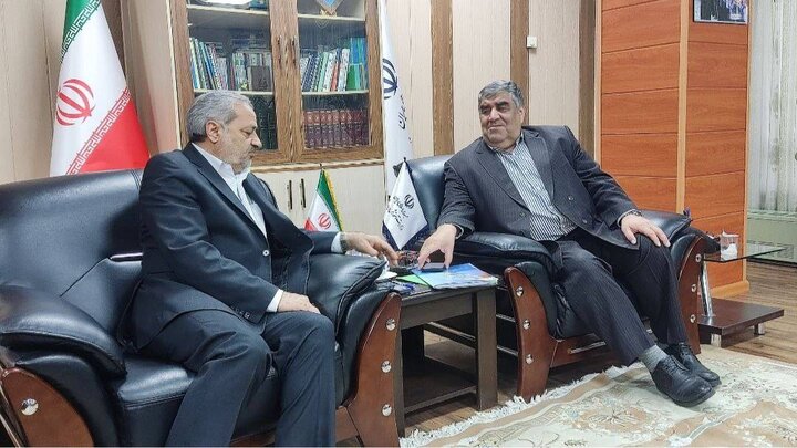 دیدار «فتح الله حسینی» با وزیر آموزش و پرورش/کمک ۲۵میلیاردی وزارت نفت به آموزش و پرورش سرپل ذهاب