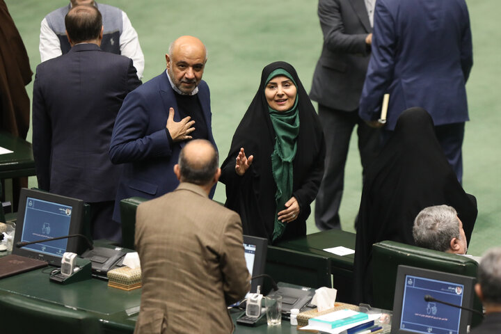 نشست علنی یکشنبه 7 دی ماه مجلس شورای اسلامی