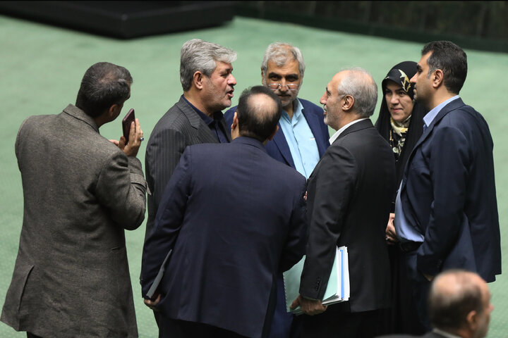 نشست علنی یکشنبه 7 دی ماه مجلس شورای اسلامی