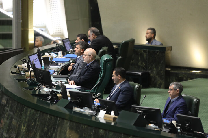 نشست علنی یکشنبه 7 دی ماه مجلس شورای اسلامی