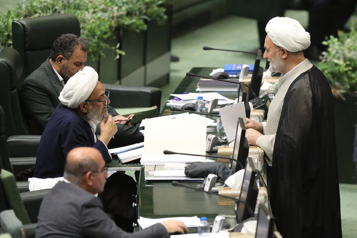 نشست علنی یکشنبه 7 دی ماه مجلس شورای اسلامی