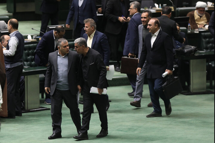 نشست علنی یکشنبه 7 دی ماه مجلس شورای اسلامی