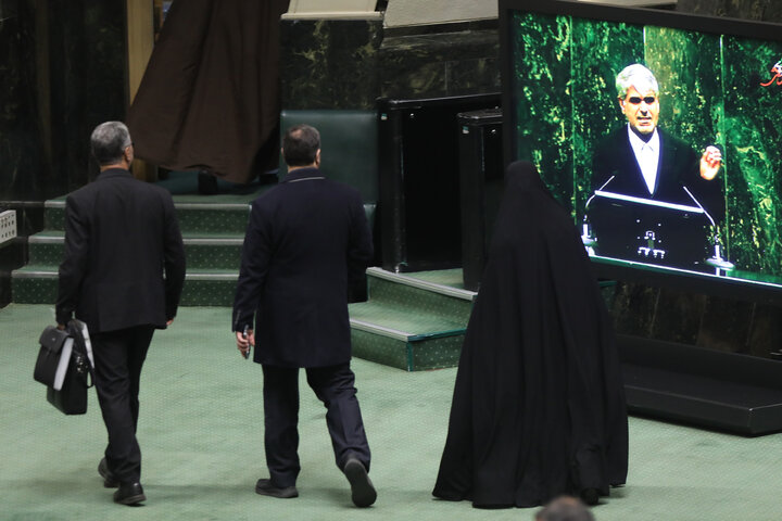 نشست علنی یکشنبه 7 دی ماه مجلس شورای اسلامی