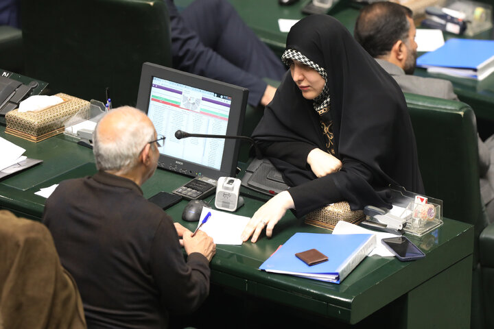 نشست علنی یکشنبه 7 دی ماه مجلس شورای اسلامی