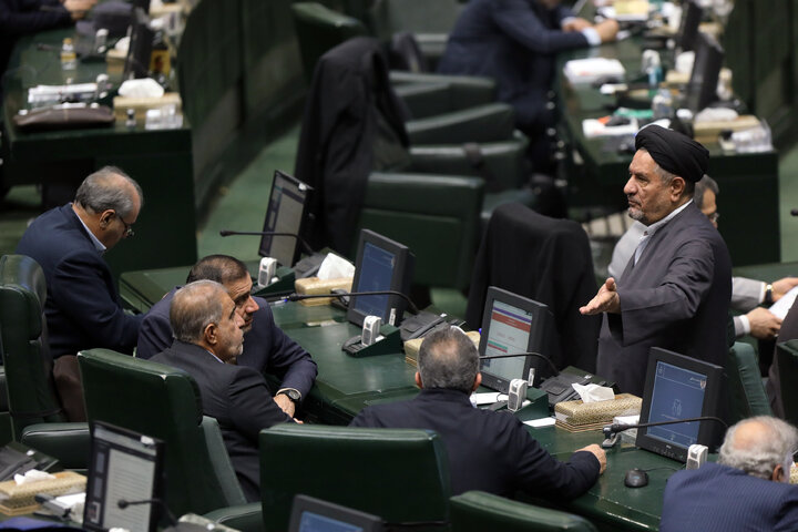 نشست علنی یکشنبه 7 دی ماه مجلس شورای اسلامی