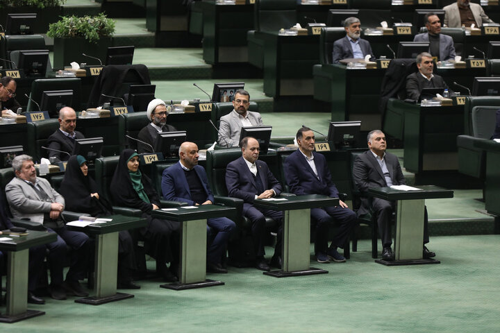 نشست علنی یکشنبه 7 دی ماه مجلس شورای اسلامی